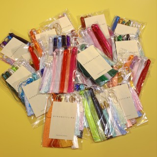 流蘇包（顏色隨機出）