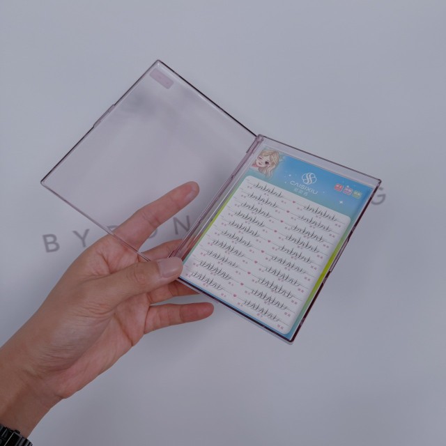 山形貓抓下睫毛