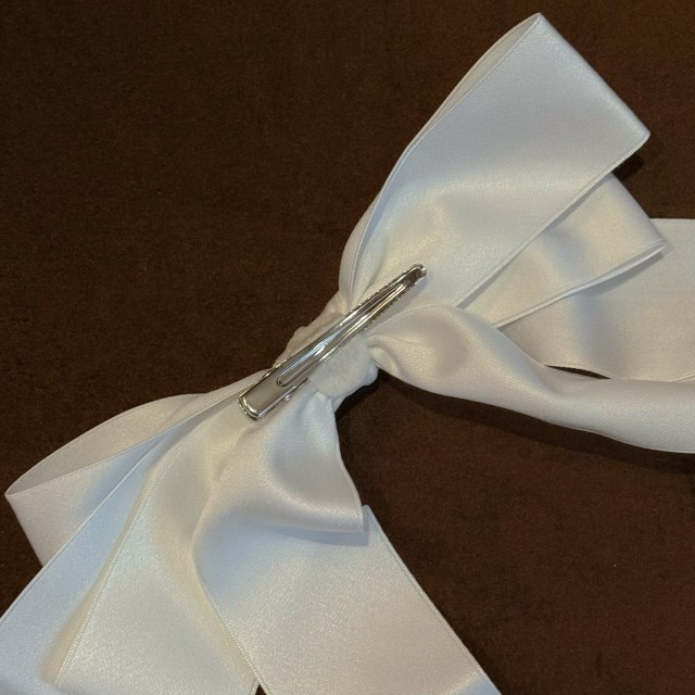 全新純白緞布蝴蝶結（有暗夾）